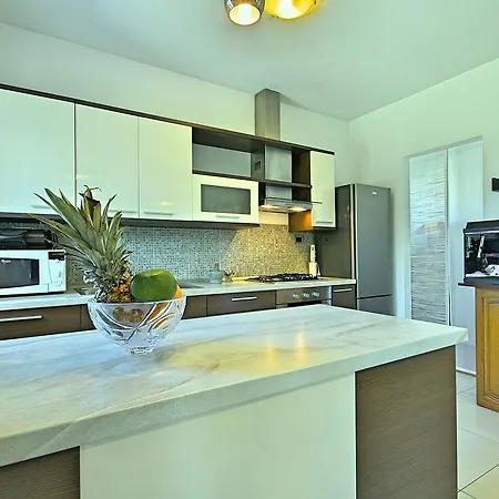 Comfortable Villa With Swimming Pool In Nedescina * Sveta Nedelja (Hvar)