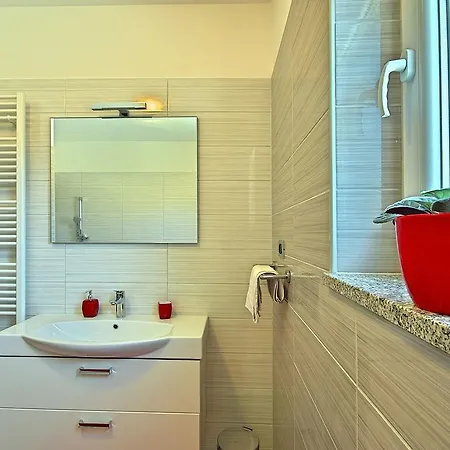 Comfortable Villa With Swimming Pool In Nedescina Sveta Nedelja (Hvar)