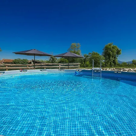 Villa Comfortable Villa With Swimming Pool In Nedescina