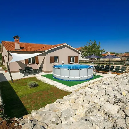 Villa Comfortable Villa With Swimming Pool In Nedescina